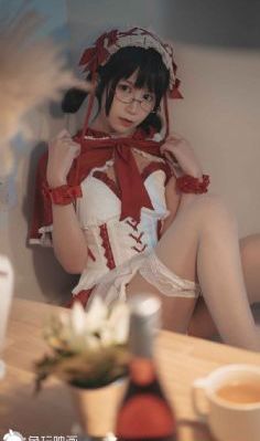 夫上司侵犯电影_十万网红美女美酱
